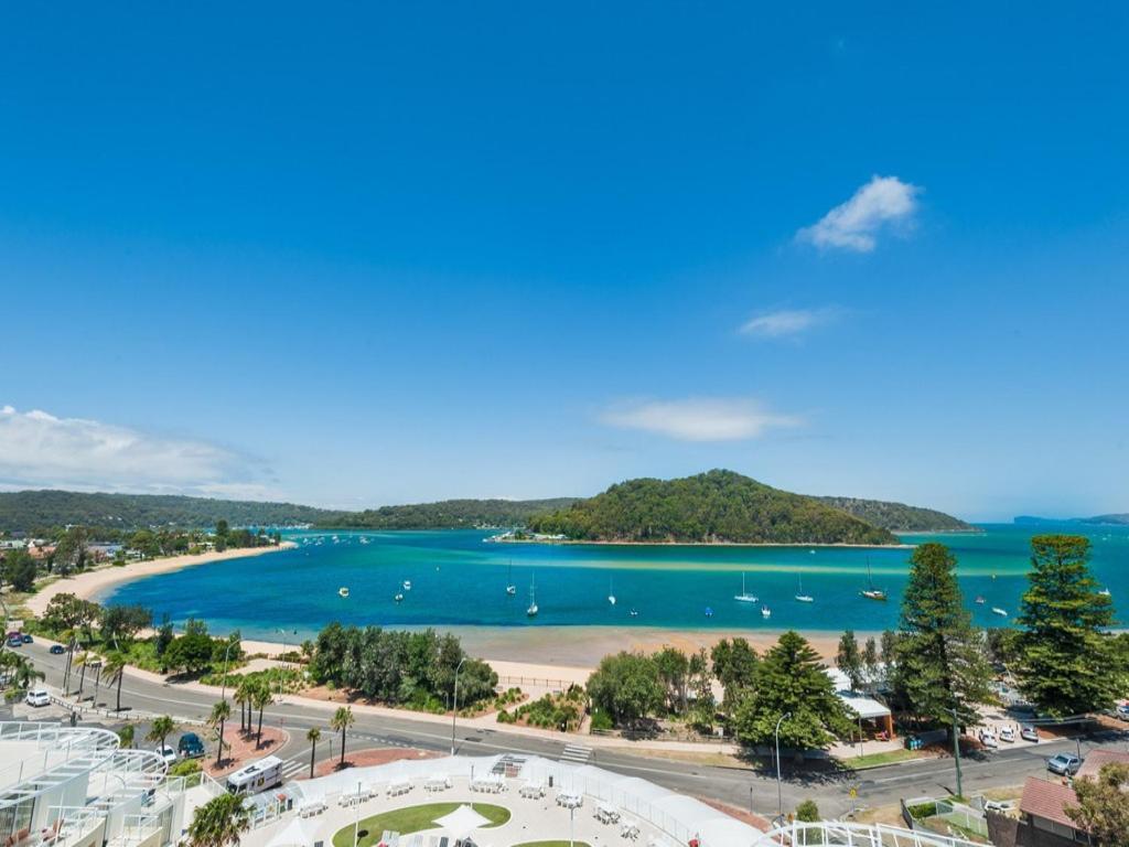 Penthouse 707 - 4 Bedroom Oceanview Penthouse Holiday home Ettalong Beach