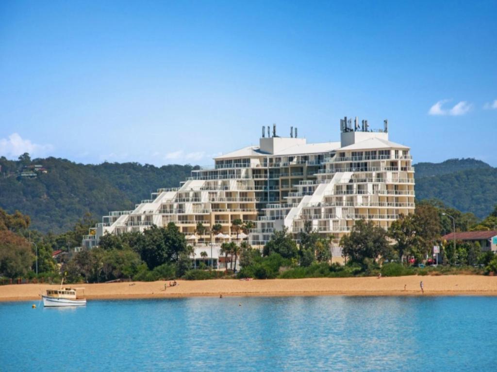 Penthouse 707 - 4 Bedroom Oceanview Penthouse * Ettalong Beach